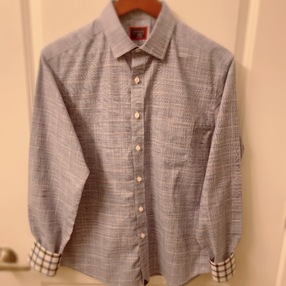 Long sleeve Untuckit dress shirt- small